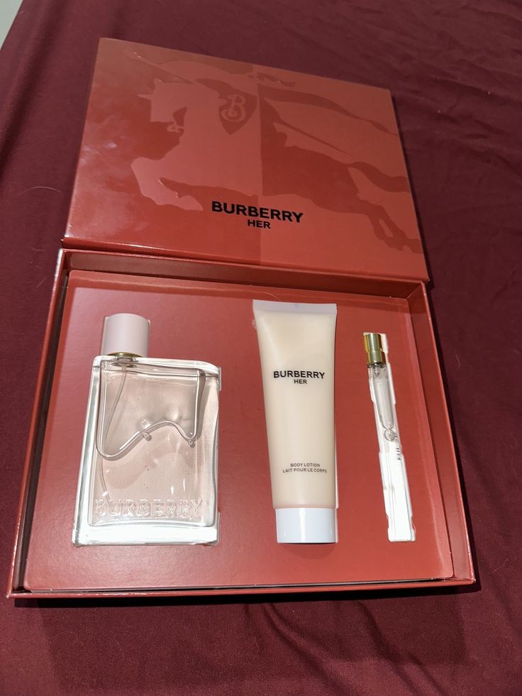 BURBERRY HER EDP 100ML/ HER EDP 10ML/ HER BODY LOTION 75ML FESTIVE SET 2025